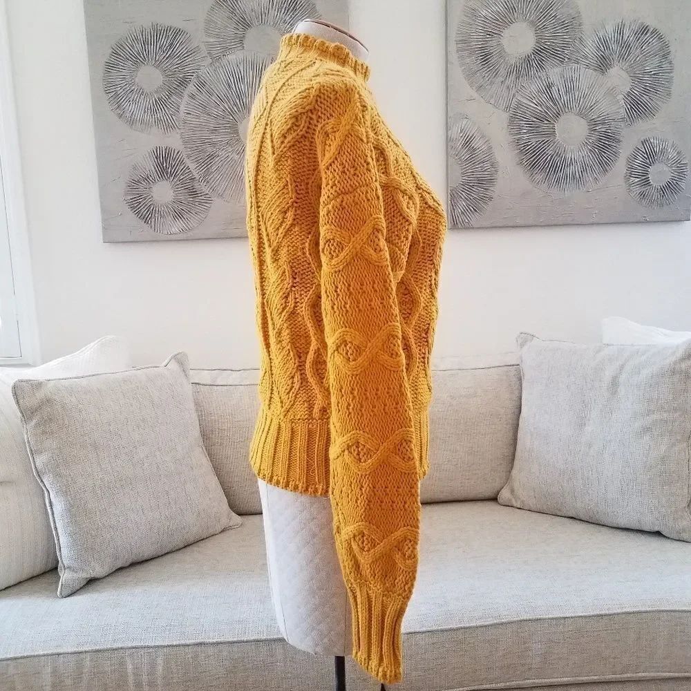 Love by Design Textured Cable Knit Sweater - Picture 4 of 9